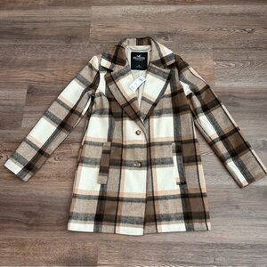 💙 NWT Hollister Women's Plaid Coat - Cream and Brown Size Small